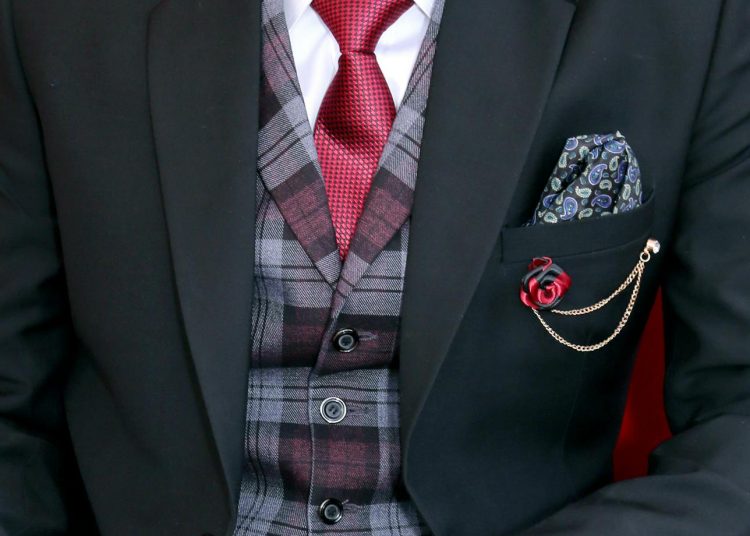 The Art of Mixing Casual and Formal Pieces