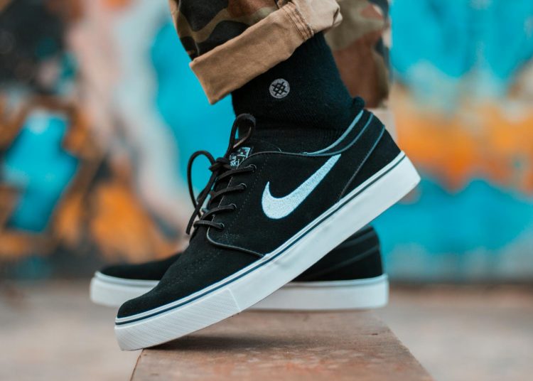 Mastering Athleisure: A Guide to Effortlessly Incorporate Comfort and Style into Your Daily Outfits Mastering Athleisure: A Guide to Effortlessly Incorporate Comfort and Style into Your Daily Outfits