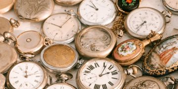 How to Identify Fake Luxury Watches Like a Pro