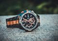 How to Transition from Day to Night with One Watch