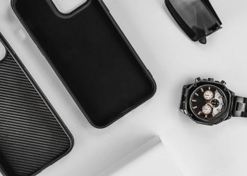 Carbon Fiber Watches: Light and Luxurious