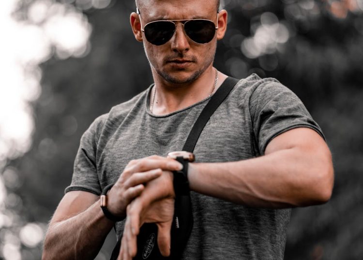 How to Rock Bold Sunglasses with Confidence
