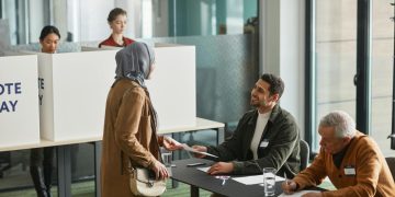 Thriving in the Workplace: Navigating Office Politics with Integrity