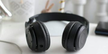 The Ultimate Guide to Noise-Canceling Headphones