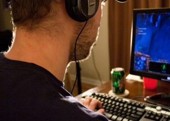 The Rise of E-Sports: A Deep Dive into Competitive Gaming